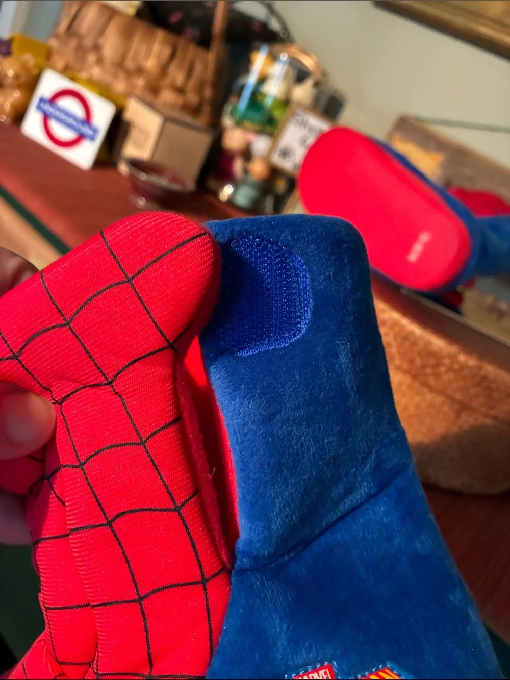 Marvel Spider-Man boys' bootie slippers SZ 9/10
